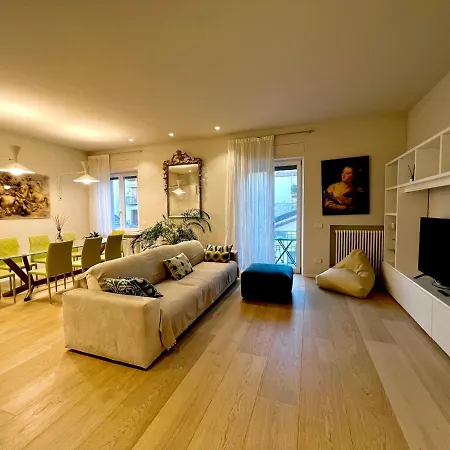 Apartment Parigino *